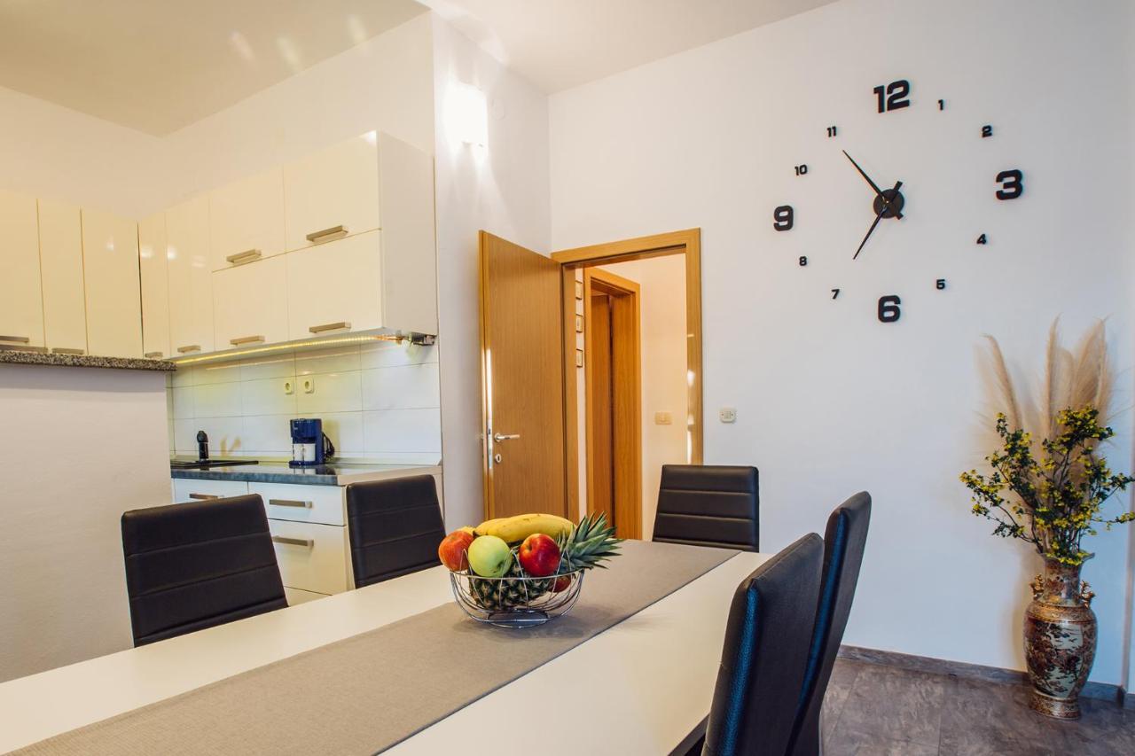 Apartments Essentia Podstrana Exterior photo